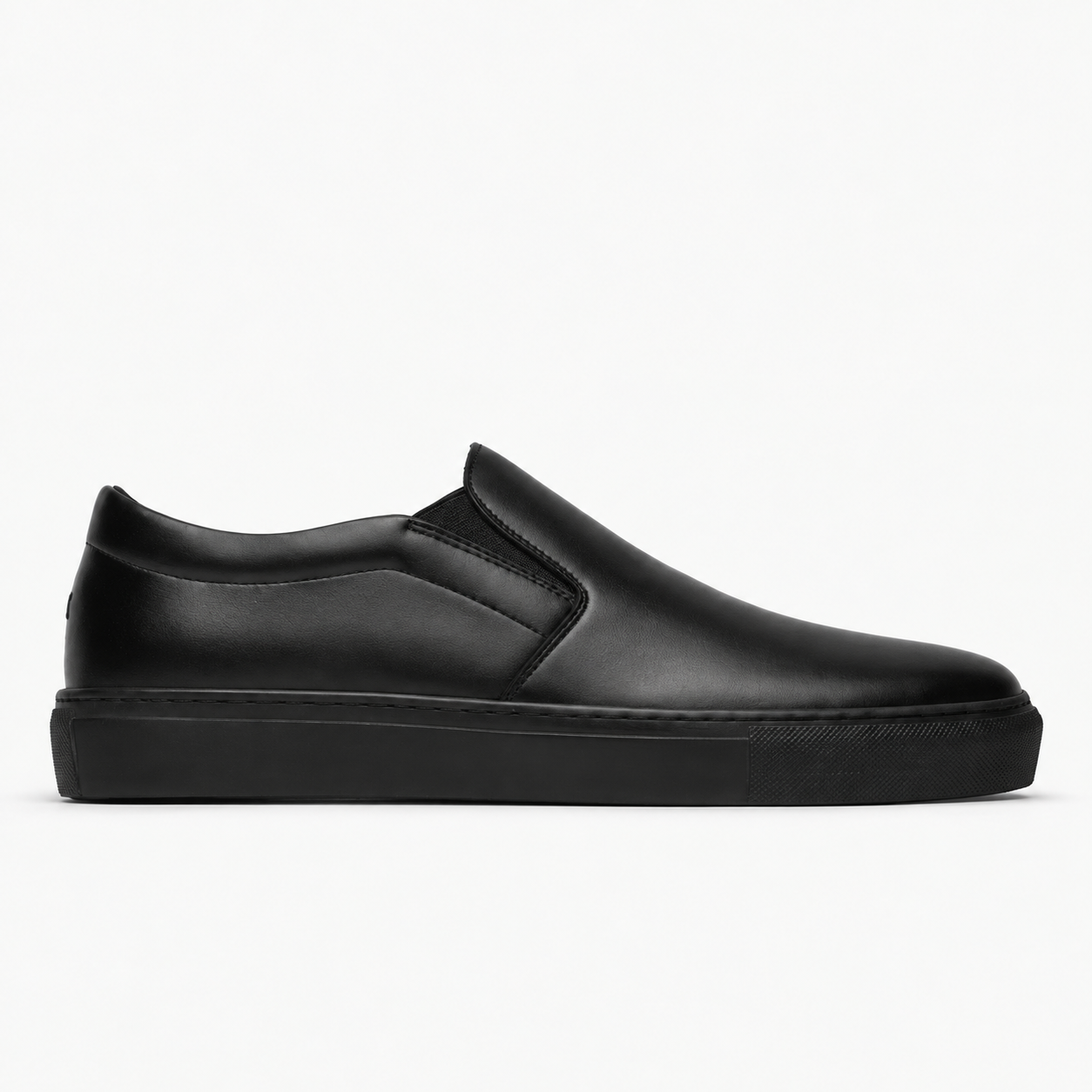 The Proper Slip-On — Black — single side profile, Maison product cover.