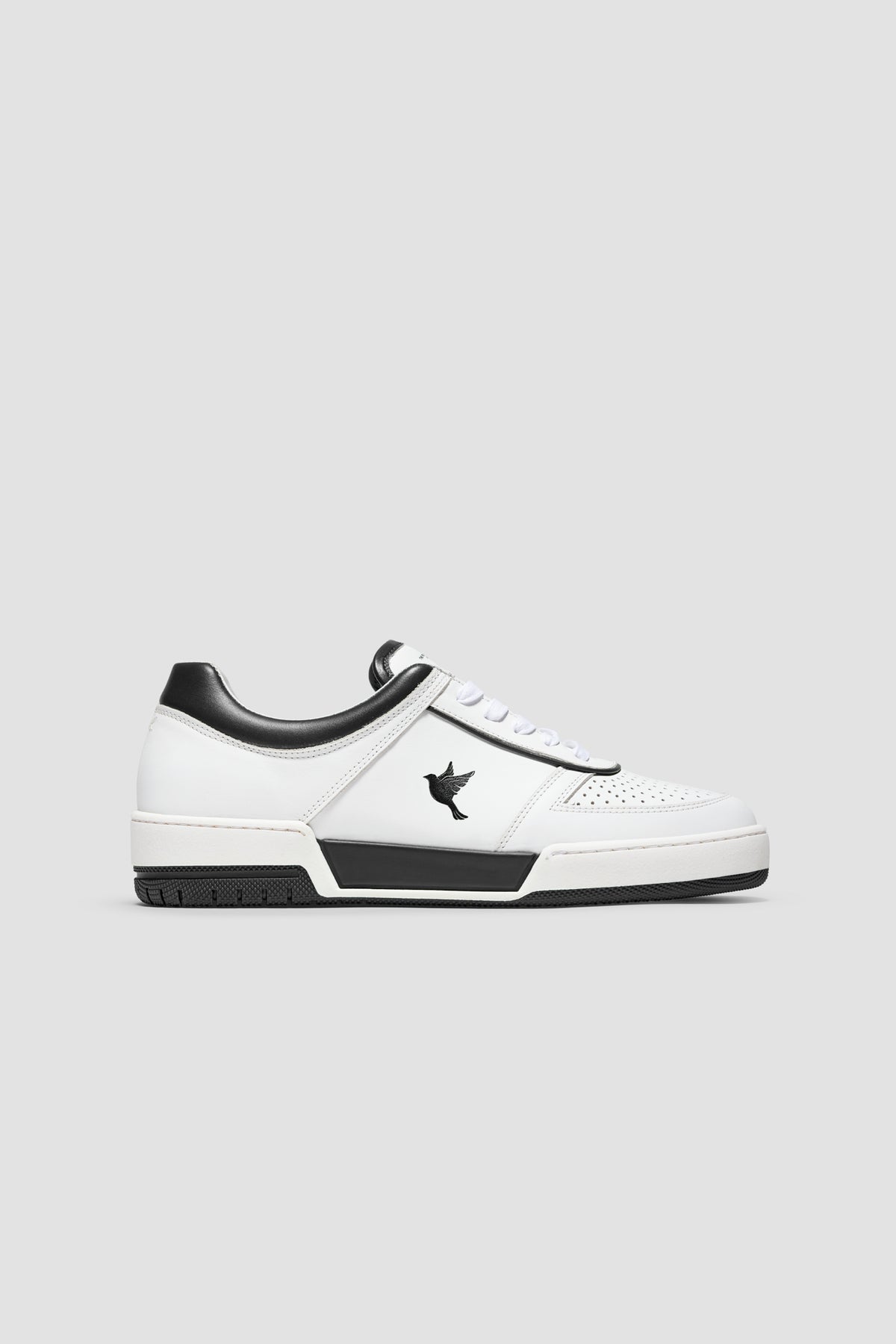 The PR003 — White / Black — studio view 01