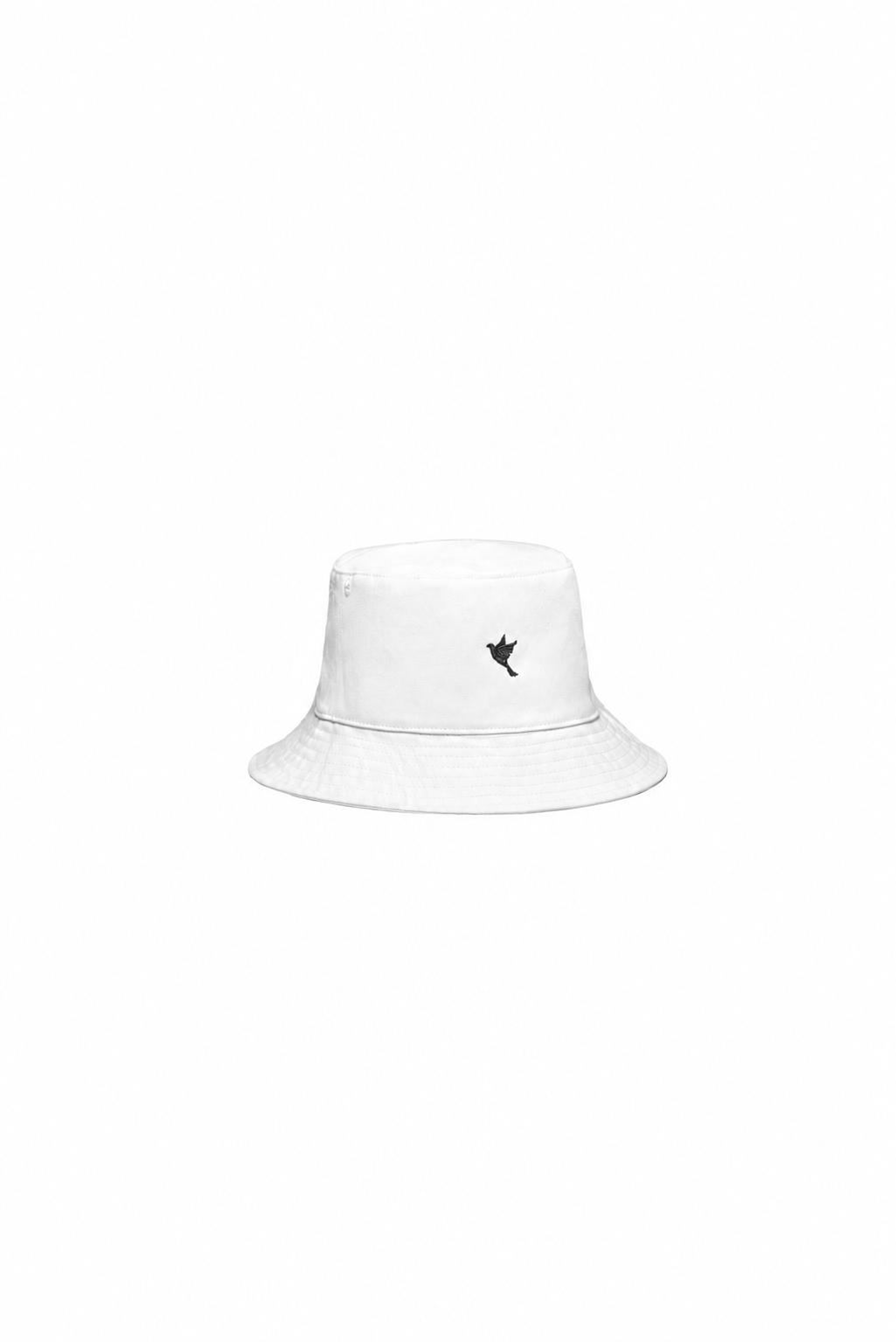 Dove bucket hat — white — single product view on the Maison studio background.