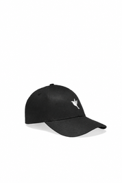 Dove cap — black — single product view on the Maison studio background.