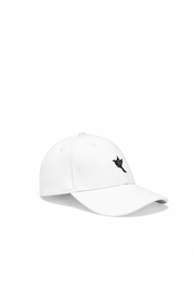 Dove cap — white — single product view on the Maison studio background.