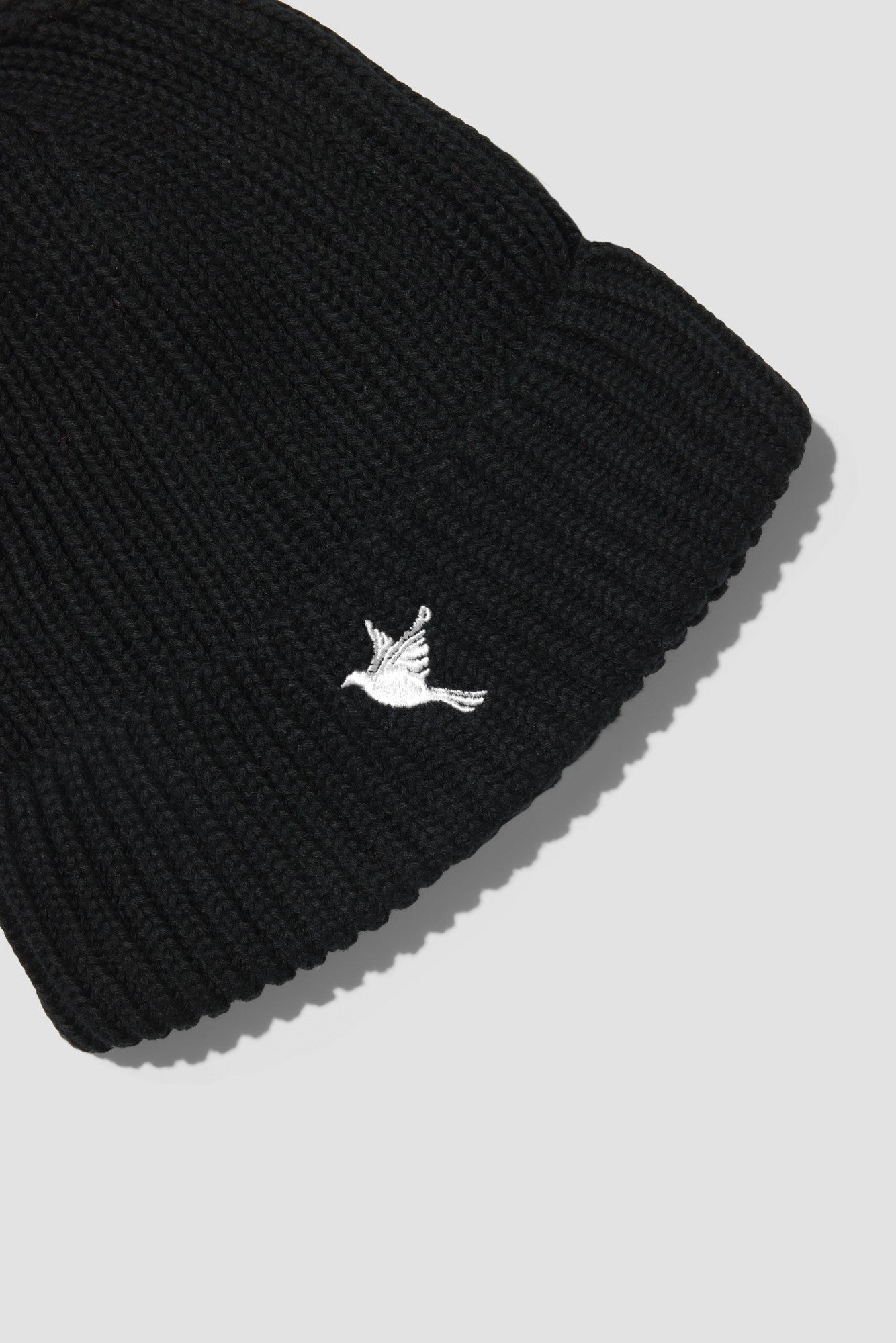 Ribbed Dove beanie — black — 2