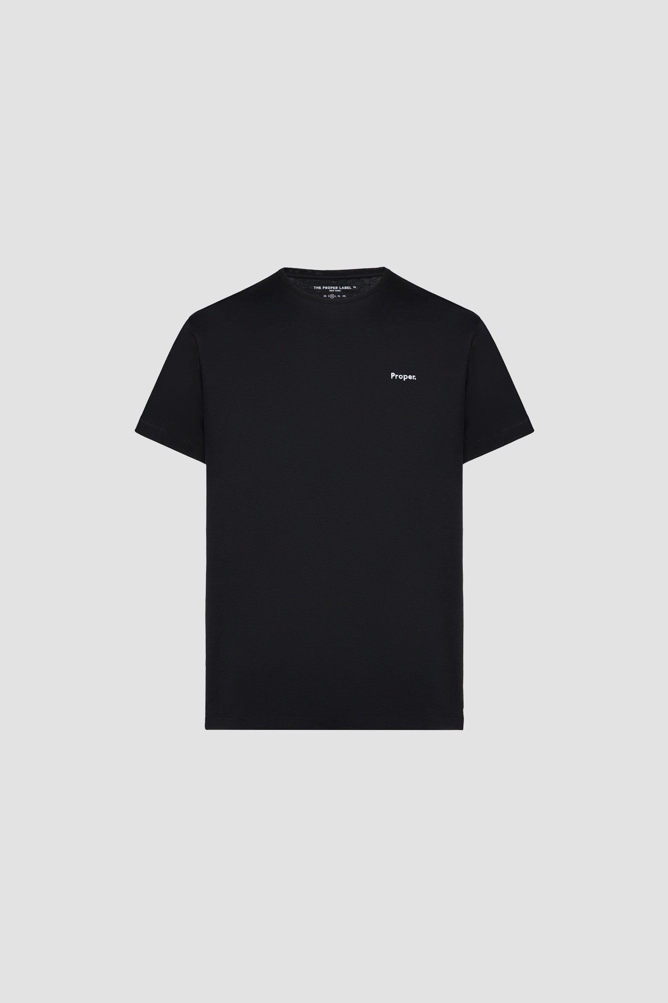 Essential T-shirt — black — 1